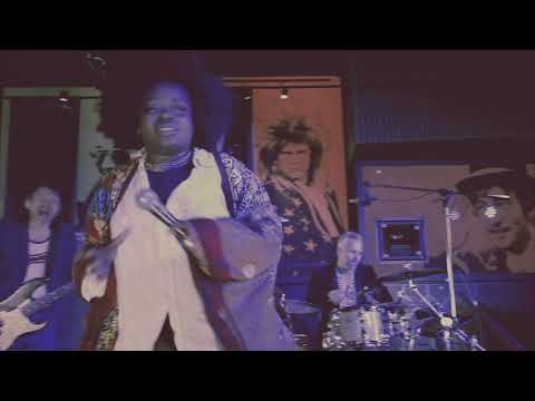 MISS BABY SOL & THE TIER JERKERS - They Say I'm Different (LIVE - ROCK N' THE TRUST)