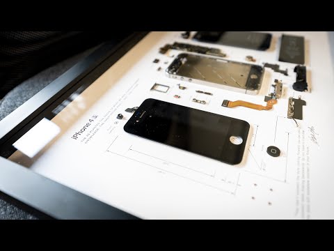 Grid, um iPhone 4s desmontado e emoldurado