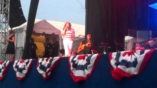 Jo Dee Messina- Treat me like a woman