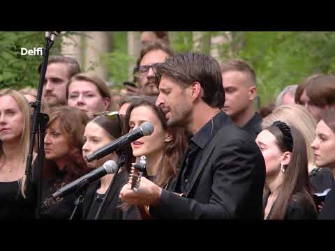 Atsisveikinime su Alma Adamkiene – jautri Justino Jaručio daina