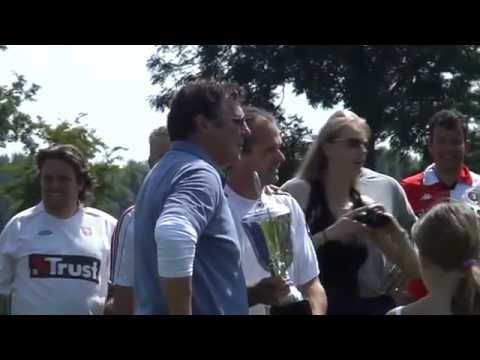 Van Hanegem traint Heukelum