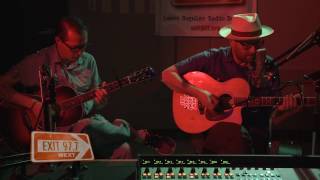 Mike Doughty &quot;Busting Up A Starbucks&quot; (Live at WEXT)