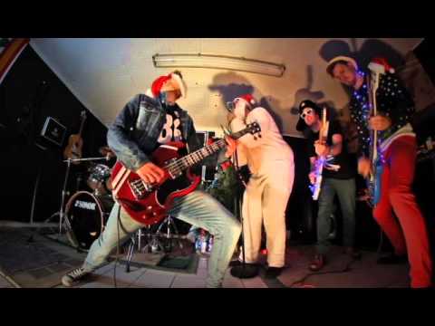 Basement Character   Deck the halls