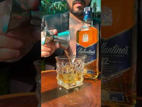 How to drink Whiskey - The Right Way #niftybartender #whisky #trending #youtube #shorts #whiskey