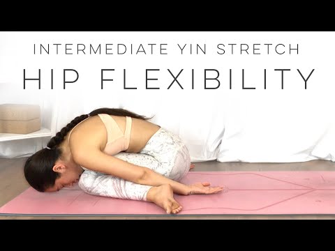 20 Minute Yoga Flow For Hip Flexibility Strength