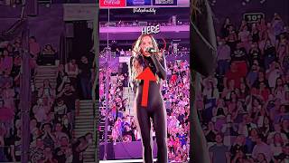 Belinda Lovely Style In Her Concert🔥