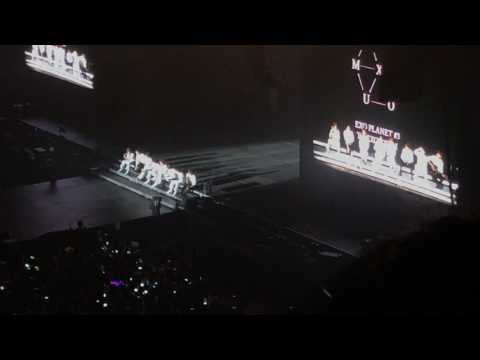 170428 EXO'rDium in LA - SuBaek Telling Fans To Step Back + ChanBaek Fancam