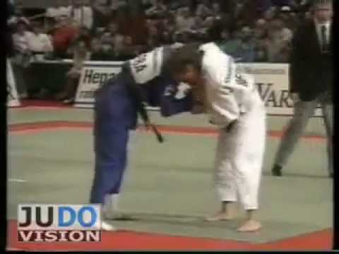 JUDO 1994 European Championships: Magali Baton (FRA) - Jessica Gal (NED)