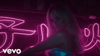 Musik-Video-Miniaturansicht zu New Boy Songtext von Samantha Jade