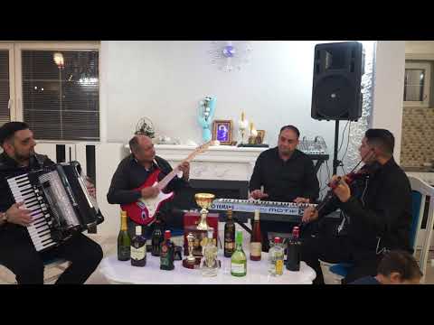 U gostima kod Momira - kolo -  Momirov pocetak