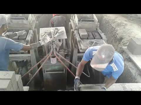 Semi Automatic 2 Brick Making Machine