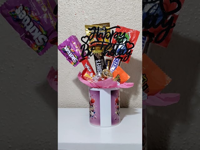 Vídeo relacionado con MUGFFINS Tazas Personalizadas para MINERO hombre - En Español - Eres increíble - Kawaii - 11 oz / 330 ml - Regalo Personalizable original y divertido