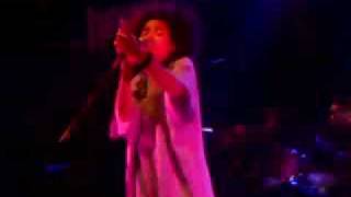 The uncomfortable truth live by Nneka in Vienna