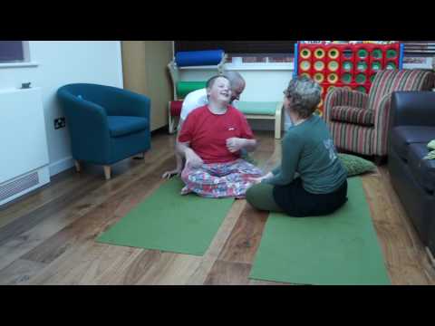 Brandon - Yoga para todos na Canon's House