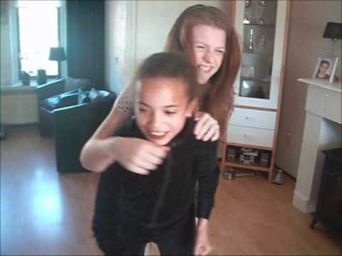 Ouwe oma komt van de bingo avond