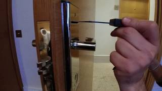 Hotel door lock - HACKING - explained