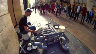 EL LOREN / street bucket pipe drummer