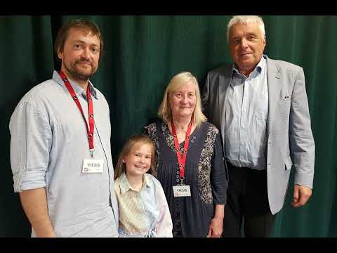 Eglīte augšpēdus aizvāztā skurstenī. Asprātīgākās mīklas min Zariņu ģimene no Saulkrastiem