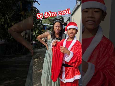 Đi đám cưới mặc đồ ông già noel