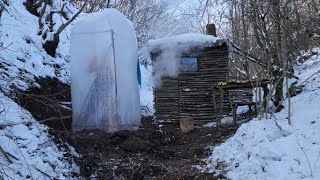 I lived in the forest for 3 months and built myself a house at -36 degrees!!