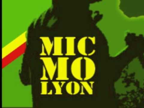 MIC MO LION - Africa United