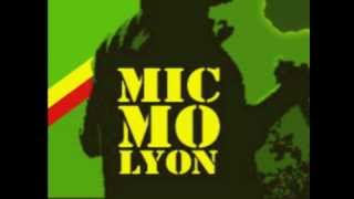 MIC MO LION - Africa United