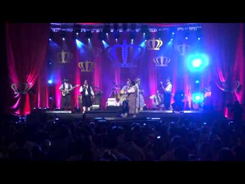 Os Monarcas Batendo Água