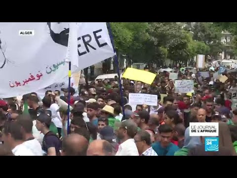 Tentative de suicide place 1mai Alger centre