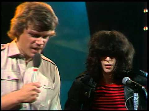 1981 Mandagsborsen Interview w The Ramones
