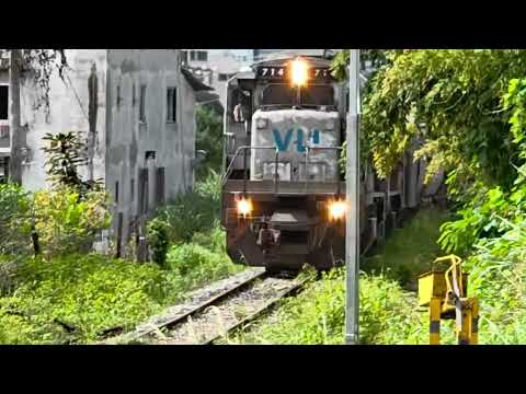 PASSAGEM DE TREM NA TRAVESSIA DO CRISTO EM FORMIGA MG – CENAS FERROVIÁRIAS