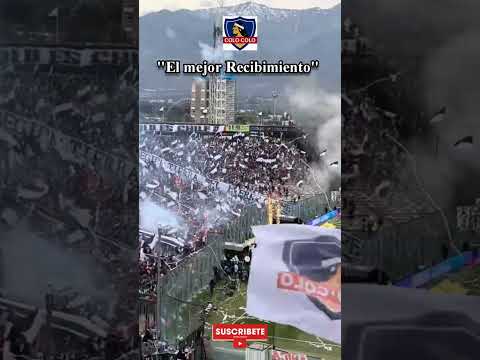 "El Mejor Recibimiento #shorts #colocoloeschile #garrablanca #estadiomonumental  #futbolchileno" Barra: Garra Blanca &bull; Club: Colo-Colo