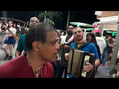 Hare Krishna Chanting ‐ Day 2 Schoolies 2022 ‐ Prabhava Prabhu ‐ Surfers Paradise