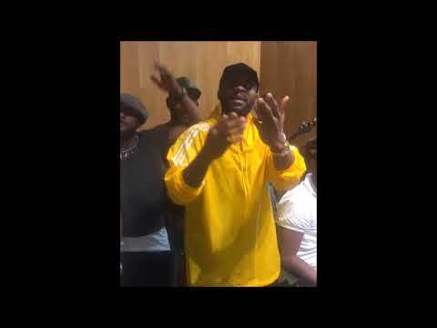 Fally Ipupa No Estúdio Preparando Um Novo Som