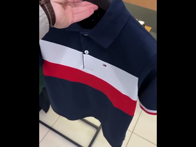 Vídeo relacionado con Tommy Hilfiger Camiseta de Manga Corta para Hombre Core Tommy Logo Cuello Redondo, Azul (Sky Captain), M
