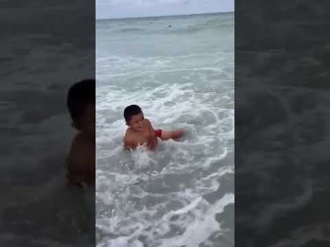El Brayan en la playa