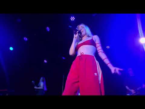 Maude Latour — Summer of Love (Live at The Racket 09.22.25)