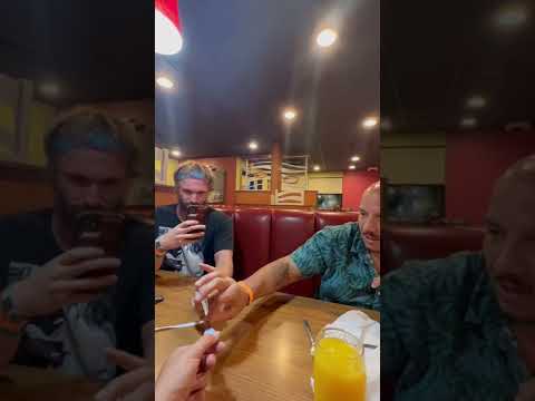 Late night coke magic at Denny’s