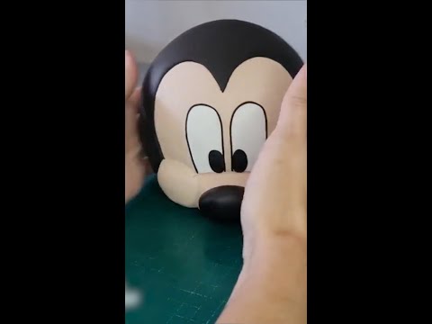 Pastry chef shared step-by-step tutorial on how to create a Mickey Mouse cake  #cake #creativefoods