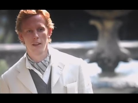 Laurence Fox playing Cecil Vyse in 