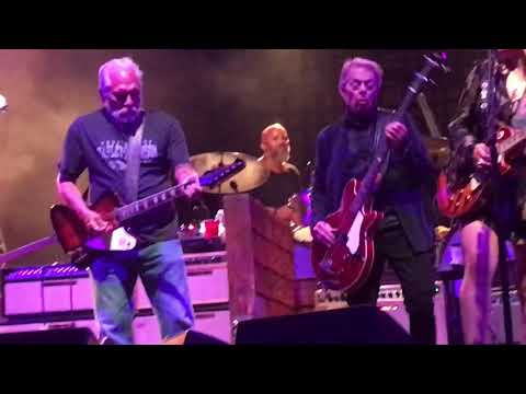Hot Tuna and the Tedeschi Trucks Band
