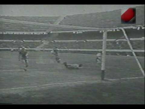 Gol De Walter Gomez a Boca Juniors (Año 1952 - Resultado 3 a 1)