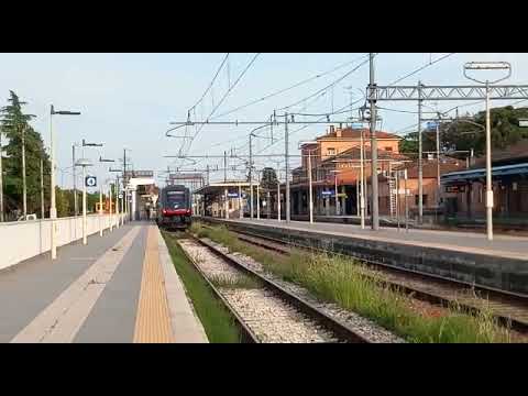 Intercity 612 in transito a Imola