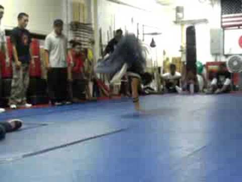 B-boy Kamakazi at 2008 session (son son dojo)