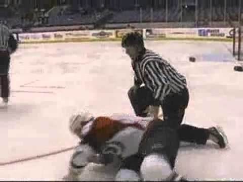 Adam Smyth vs Justin Sawyer
