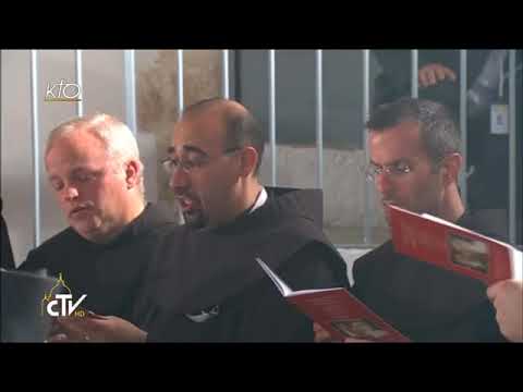 Messe dans la salle du Cénacle à Jérusalem