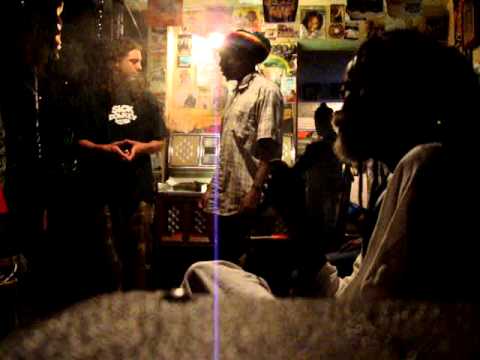 Earl 'Chinna' Smith, Mark Wonder & Natty Paublo "The Youths Dem Need Money" live Inna Di Yard part 3