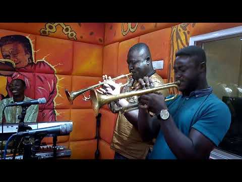 LIVE PERFORMANCE OF AWURABA ARTIFICIAL by The Evergreen dance band