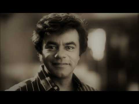 A Certain Smile  JOHNNY MATHIS  (with lyrics)