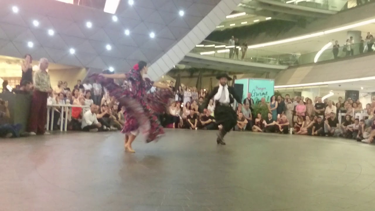 Victoria Matta & Mario Martinez. Anoranzas / Los Manseros Santiaguenos. ( Chacarera ) Kanyon