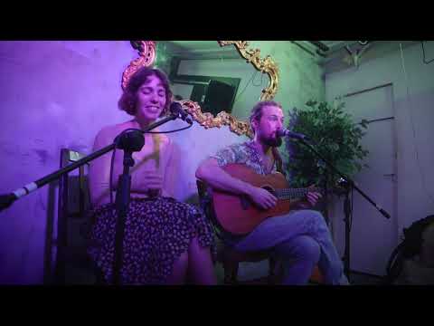 Lee Squires (feat. Mariana Costa) - Werewolf + On a Monday Morning (live)